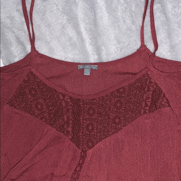 Charlotte Russe Cold Shoulder Maroon/Red Blouse - Picture 2 of 4